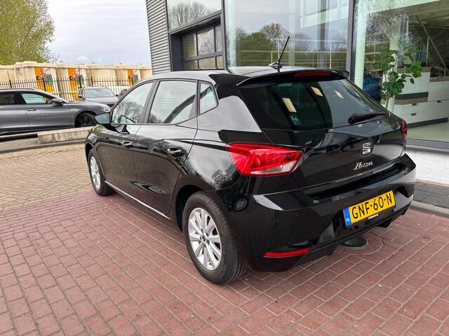 Seat IBIZA 1.0 EcoTSI Style Business Connect / Stoel verwarming / Parkeer sensoren voor + achter / 15'' Licht Metaal / Navigatie / Carplay / Cruise Control