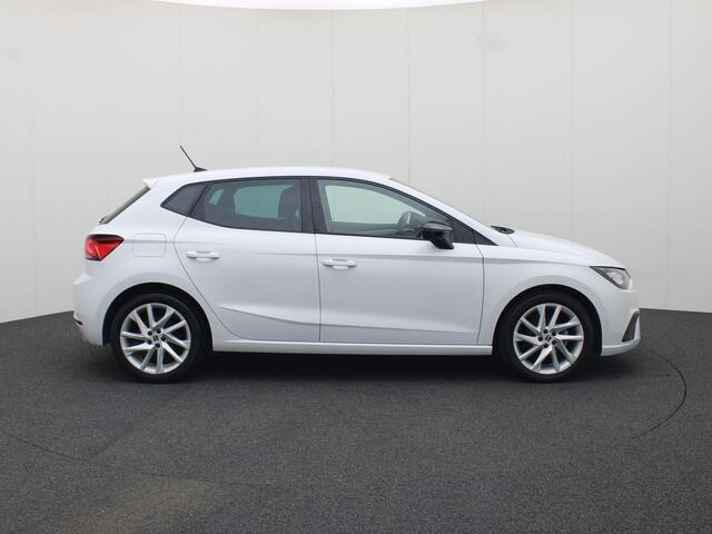 Seat IBIZA 1.0TSI/95PK FR · Navigatie · App connect · Parkeersensoren · Garantie tot mei 2028 of 80000km.