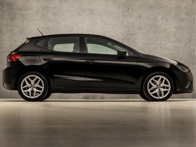 Seat IBIZA 1.0 TSI FR Intense Sport (VIRTUAL COCKPIT, APPLE CARPLAY, LEDER/ALCANTARA, BEATS AUDIO, STOELVERWARMING, SPORTSTOELEN, ADAPTIVE CRUISE, CAMERA, LED KOPLAMPEN, KEYLESS, NIEUWSTAAT)