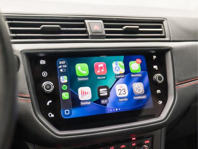 Seat IBIZA 1.0 TSI FR Intense Sport (VIRTUAL COCKPIT, APPLE CARPLAY, LEDER/ALCANTARA, BEATS AUDIO, STOELVERWARMING, SPORTSTOELEN, ADAPTIVE CRUISE, CAMERA, LED KOPLAMPEN, KEYLESS, NIEUWSTAAT)