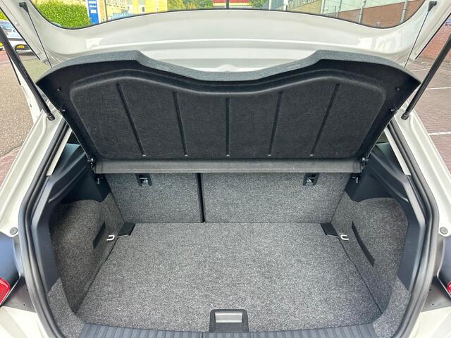 Seat IBIZA 1.0 MPI Style Climate C, Cruise C, Navigatie, Lmv!!!!