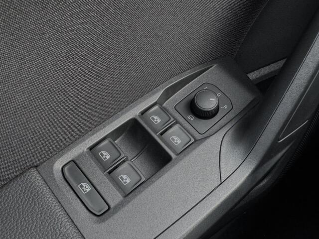 Seat IBIZA 1.0TSI Xcellence 115pk | Xenon | Camera | PDC | App-Navi| 16LM