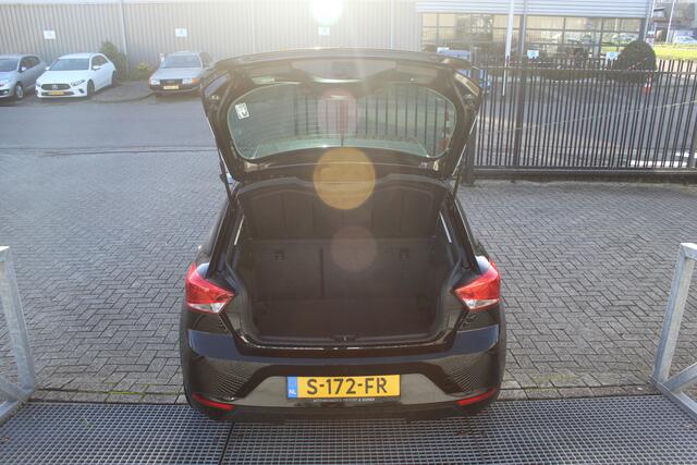 Seat IBIZA 1.0 EcoTSI Style Business Connect App connect/Stoelverwarming/Climate control/Digi dash/Parkeersensoren v+a/Licht metalen velgen/Cruise control/Bluetooth/Privacy glass