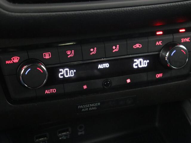 Seat IBIZA 1.0 TSI FR Intense | Trekhaak | Camera | Carplay | Navigatie | Climate control | Parkeerhulp | Cruise control