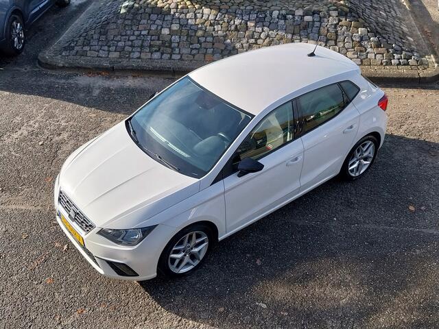 Seat IBIZA 1.0 TSI FR Business Intense ADAPT CRUISE CAMERA LED NAVI ECC TREKHAAK