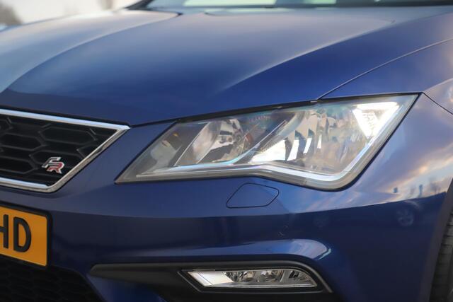 Seat LEON ST 1.0 TSI FR Business Intense 116PK Virtual Keyless 17 inch Navigatie Achteruitrijcamera Stoelverwarming Sfeerverlichting Adaptive Cruise Parkeersensor Beats Audio