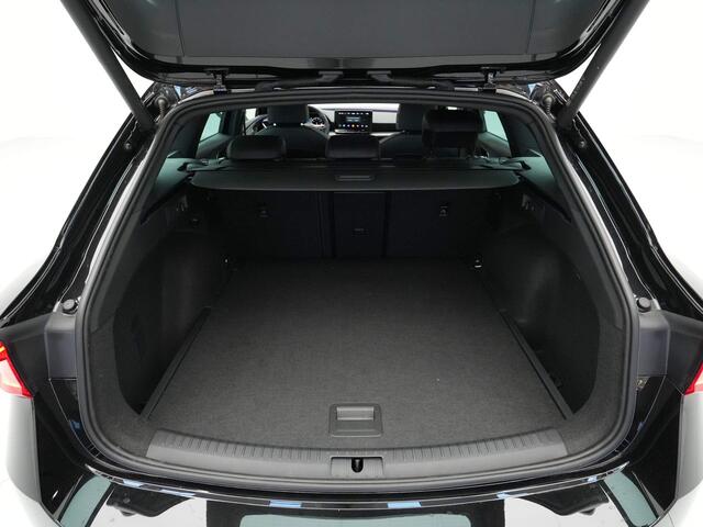 Seat LEON Sportstourer 1.5 eTSI FR Business Intense