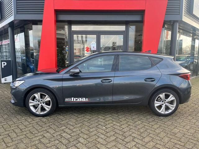 Seat LEON 1.5 eTSI FR Business Intense / Navigatie / 17'' LMV /