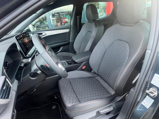 Seat LEON 1.5 eTSI FR Business Intense / Navigatie / 17'' LMV /