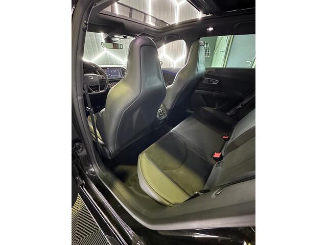 Seat LEON Cupra CARBON EDITION 4 Drive PANO BEATS BREMBO 2.0 TSI 1 of 300