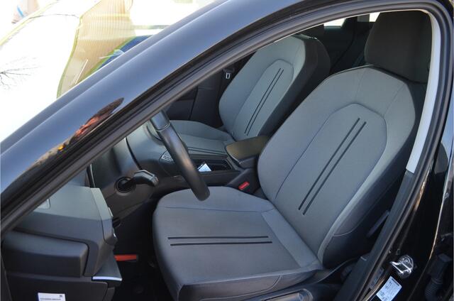 Seat LEON Sportstourer 1.5 TSI Virtual cockpit | Carplay | Adaptive cruise | LMV |