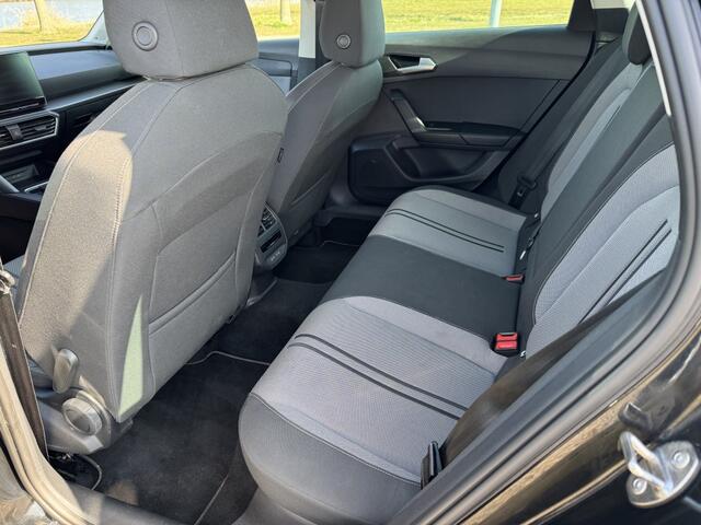 Seat LEON 1.0 eTSI Style Business intens | Camera | Carplay