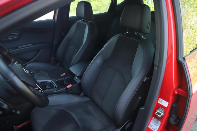 Seat LEON 1.0 TSI FR Ultimate Edition Virtual Cockpit Keyless Full LED Navigatie Carplay Android Achteruitrijcamera Beats Audio Adaptive Cruise Lane Assist