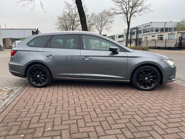 Seat LEON ST 1.0 EcoTSI Style Connect+ Airco/ECC,Cruisecontrol,Navigatie,Camera