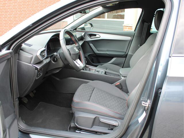 Seat LEON 1.0 TSI FR Launch Edition /Virtual Cockpit/BEATS/Trekhaak/Drive select/Camera/PDC/LED/Leder/DAB+/Stoelverw./ACC/NAP!