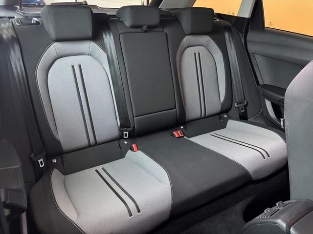 Seat LEON Sportstourer 1.5 eTSI Style Launch Edition automaat | navigatie cruise control | pdc