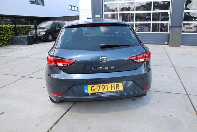 Seat LEON 1.0 EcoTSI Style Business Intense Carplay, 2x PDC, NL Auto Lente aanbieding!