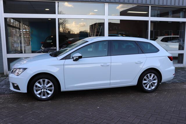 Seat LEON ST 1.4 EcoTSI Style Business Intense Automaat. Navigatie.