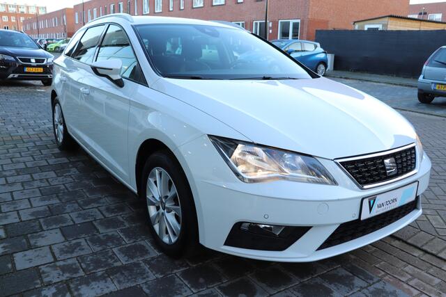 Seat LEON ST 1.4 EcoTSI Style Business Intense Automaat. Navigatie.