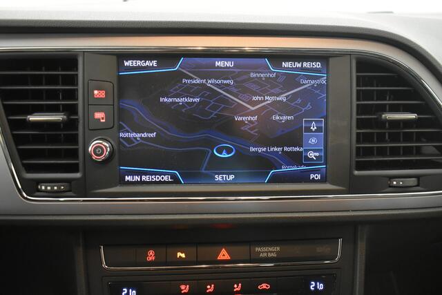 Seat LEON ST 1.0 EcoTSI Style Business Intense Trekhaak Navi Cruise Apple Carplay PDC NL Auto
