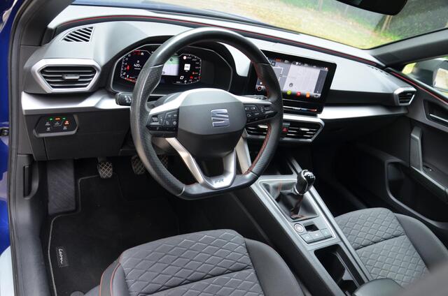 Seat LEON 1.0 TSI FR Launch Edition Navi/Ecc/Pdc/Apple Carplay/Android Auto/Extra getint glas/Virtual dashboard/lichtmetalen velgen 17"