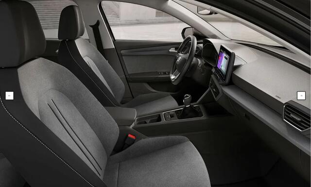 Seat LEON 1.5 TSI Style Carplay / Sensor Achter / LED / Airco