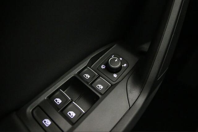 Seat LEON Sportstourer 1.5 TSI e-Hybrid FR Business ¤3.000 euro fiscaal in prijs verlaagd