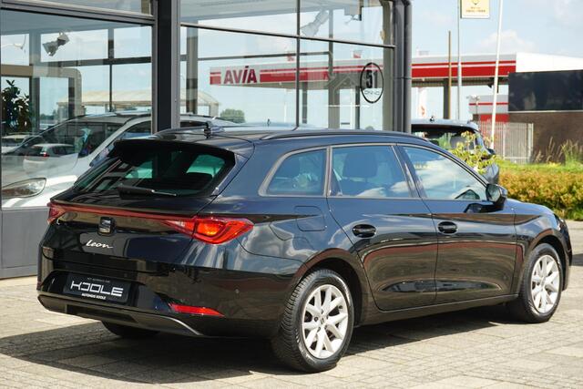 Seat LEON Sportstourer 1.0 TSI Style | groot navi | digitale cockpit