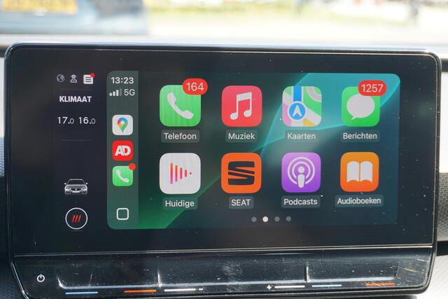 Seat LEON Sportstourer 1.0 TSI Style | groot navi | digitale cockpit