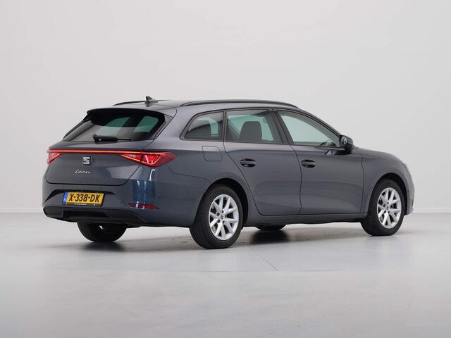 Seat LEON Sportstourer 1.0 eTSI 110pk DSG Style Business Intense Navigatie Wegkl. trekhaak Camera Acc 35