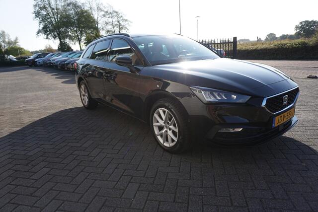 Seat LEON Sportstourer 1.5 eTSI 150PK AUTOMAAT STYLE CAMERA ANDROID-APPLECARPLAY(NAVI) STOEL+STUURVERWARMING PDC V+A ECC AIRCO CRUISECONTROL BLUETOOTH LMV ENZ...