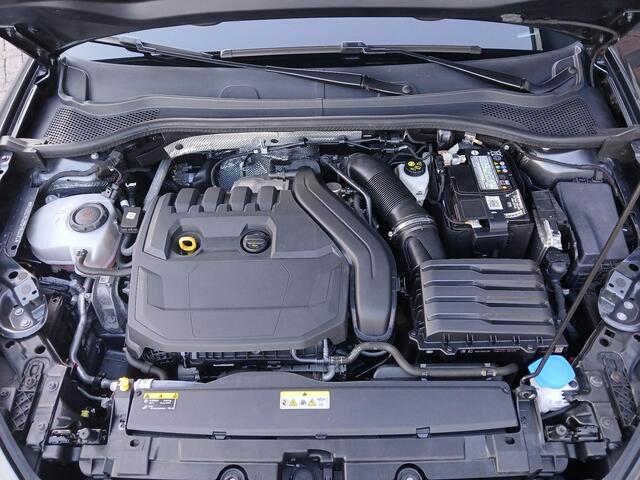 Seat LEON 1.5 TSI FR Business Intense + 18 INCH