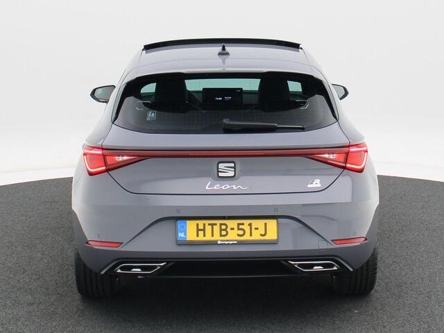 Seat LEON FR Business 1.5 TSI eHybrid PHEV 204pk | Panoramadak | Adaptive cruise control | Stoelverwarming | Black pack
