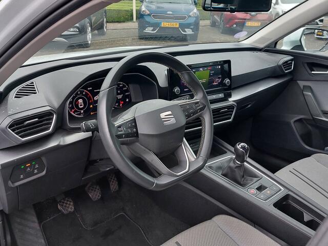 Seat LEON 1.0 TSI 110pk Style | Apple Carplay+Android Auto | Clima | Adap.Cruise | Digitaal Dashboard | Led Koplampen | Pdc | Rijstrook+Licht+Regensensor | 16''lm | Trekhaak