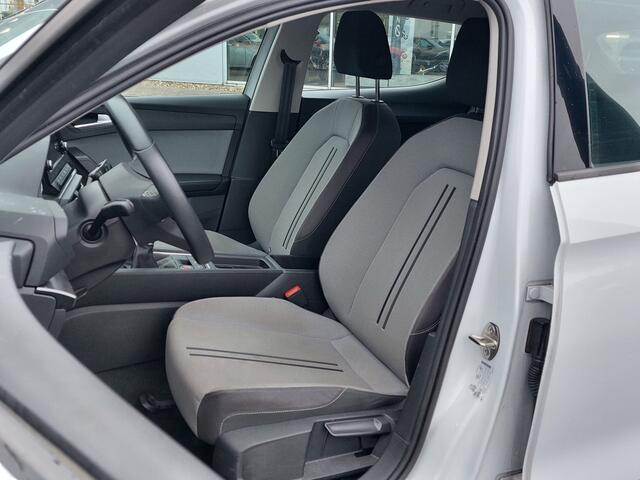 Seat LEON 1.0 TSI 110pk Style | Apple Carplay+Android Auto | Clima | Adap.Cruise | Digitaal Dashboard | Led Koplampen | Pdc | Rijstrook+Licht+Regensensor | 16''lm | Trekhaak