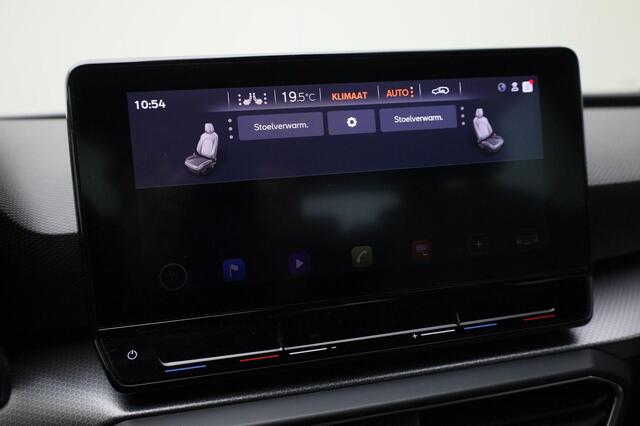 Seat LEON Sportstourer 1.0eTSI/110PK Style DSG · Navigatie · Trekhaak · Stuur- & stoelverwarming