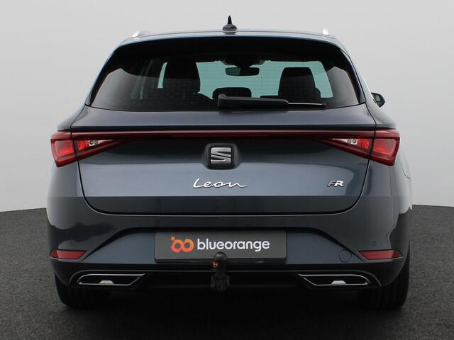 Seat LEON Sportstourer 1.5 eTSI FR Business Intense 150PK DSG Adaptieve Cruise Controle, Parkeersensoren Achter, Stoelverwarming, Clima, Navi, Full LED, Trekhaak, 17" LM Velgen