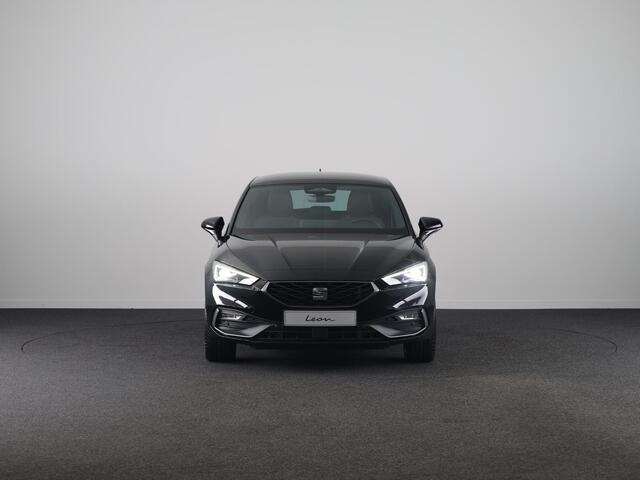Seat LEON 1.5 TSI 204pk e-Hybrid FR Business | Black Pack | Trekhaak | Led Matrix