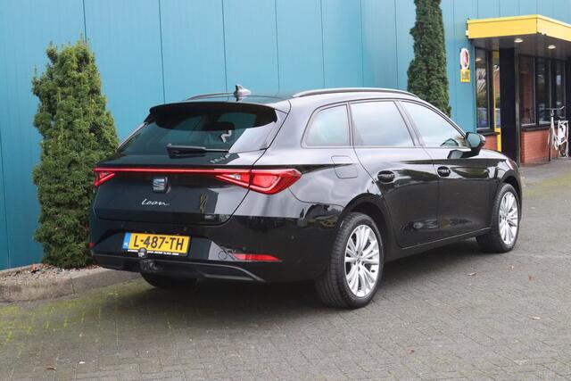 Seat LEON Sportstourer 1.5 TSI Style Business Intense CARPLAY|TREKH|ADAPT.CRUISE|STUUR/STOELVERW|ELEK.A.KLEP|CAM|NAV|LED|ECC|PDC|17'LMV 1'EIG