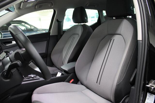 Seat LEON 1.5 eTSI Style Business Intense DSG / Automaat / 5 jaar garantie / Apple carplay / Android auto /