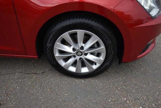 Seat LEON ST 1.6 TDI Style Business Intense , TREKHAAK , CLIMATR , CR CONTR , PDC V+A , NAVI ,