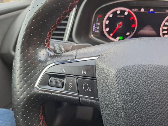 Seat LEON ST 1.5 TSI 150PK FR Business Intense | Automaat | Navi | Trekhaak | LED | Trekhaak | Pano | Virtual cockpit |