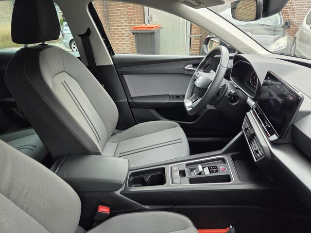 Seat LEON 1.0 eTSI Style BnsIn AUTOMAAT