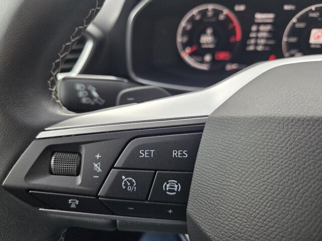 Seat LEON 1.0 eTSI Style BnsIn AUTOMAAT