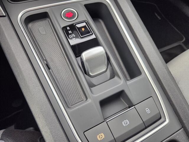 Seat LEON 1.0 eTSI Style BnsIn AUTOMAAT