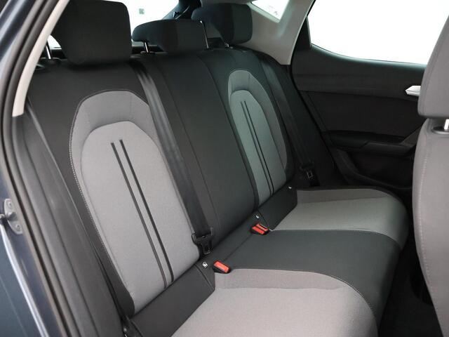 Seat LEON 1.0 TSI STYLE INTENSE + WEGKL. TREKHAAK | VIRTUAL COCKPIT | CAMERA | STOELVERW. | NAVIGATIE | CARPLAY