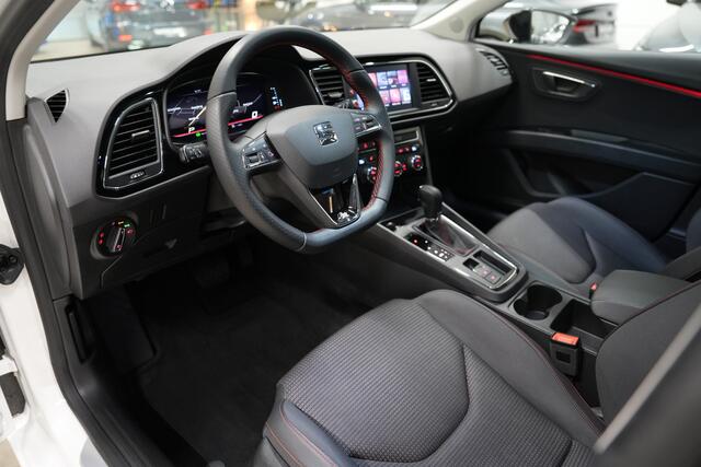 Seat LEON 1.5 TSI FR Black Matt DSG * Pano - Virtual - 18" - App - LED *