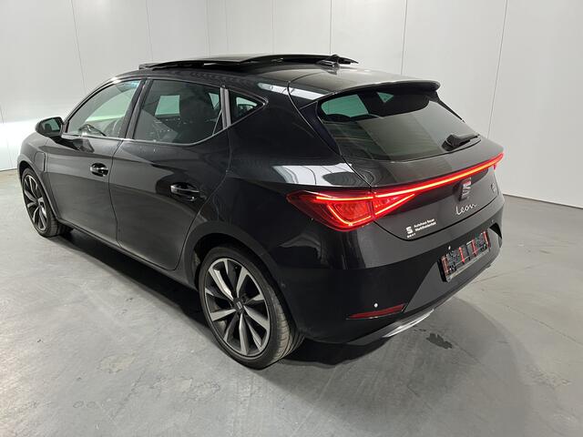 Seat LEON 1.4 TSI eHybrid PHEV FR Business Intense / AUTOMAAT/ PANO/ CAMERA/ PARK. SENSOREN/ DCC/ KEYLESS/ DODE HOEK/ LED/ FULL LINK/ STUURVERWARM./ ADAPT. CRUISE/ NAVI/ CLIMA/ DAB/ 18" LMV
