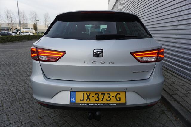 Seat LEON ST 1.0 EcoTSI Style Connect Climate / Navi / Cruise / Camera / Parkeersens. / Trekhaak / NAP