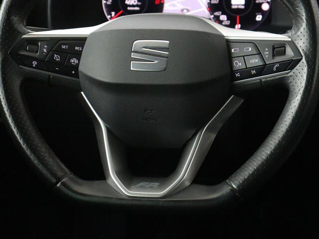 Seat LEON 1.5 TSI FR Launch Edition | Trekhaak | Adaptive cruise | Carplay | Navigatie | Full LED | DAB | Climate control | Parkeerhulp | Sfeerverlichting | Digital Cockpit